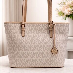 Michael Kors Vanilla Jet Set Charm MK Logo Tote